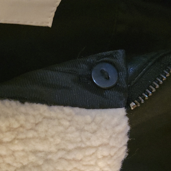 Calvin Klein Faux Leather Jacket w/multiple pockets/sherpa collar Men's XL - Picture 7 of 11